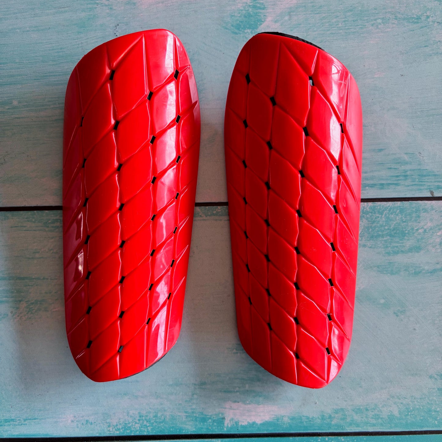 Canilleras de fútbol adulto sin velcro diseño rombos
